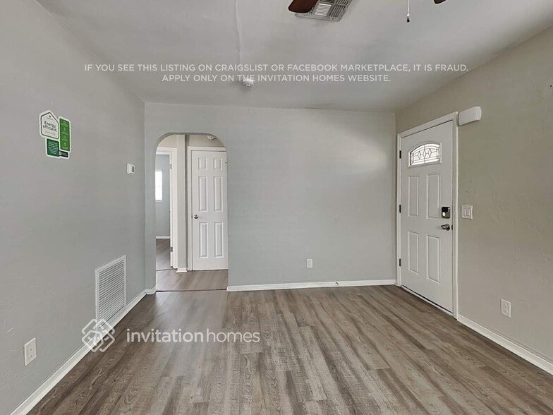 Building Photo - 2334 Auburn St S