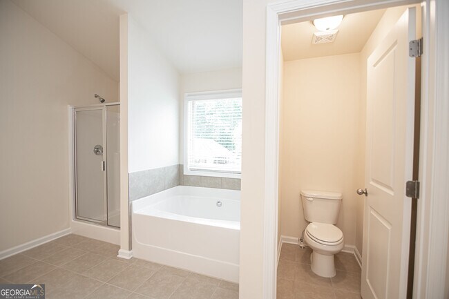 Building Photo - 5863 Krim Dr
