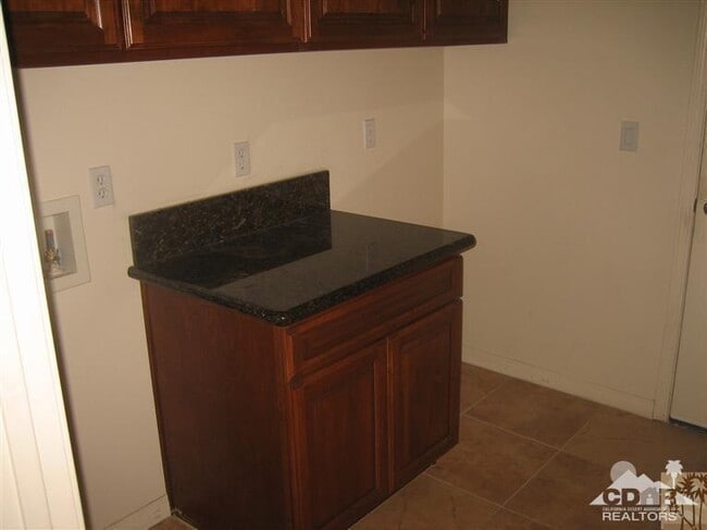 Building Photo - 8419 Meadows Way