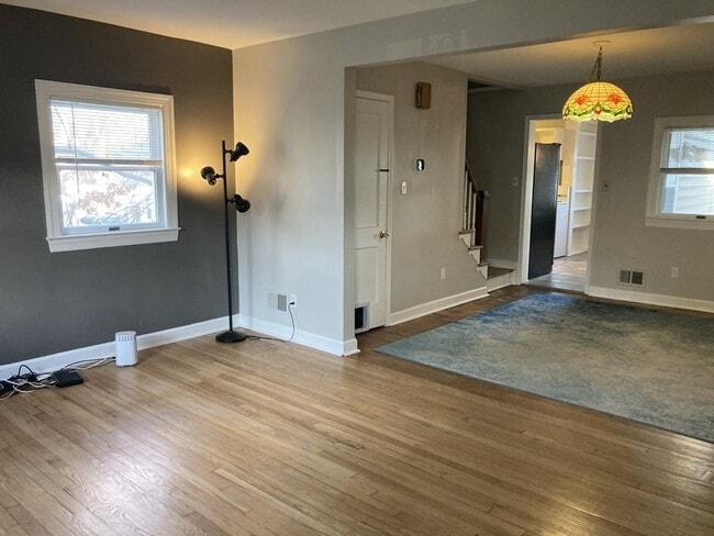 Building Photo - 1210 Rosedale Ave