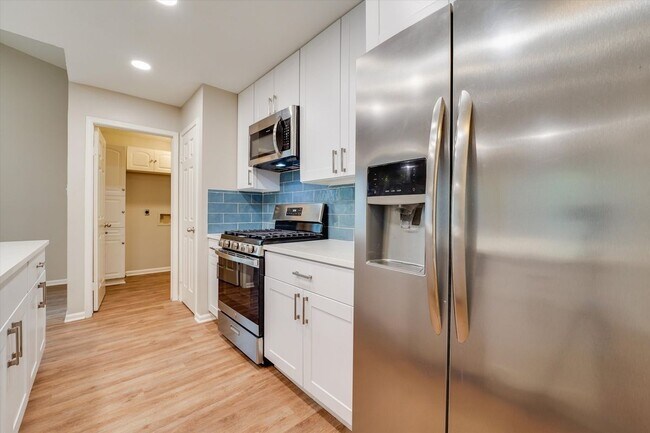 Building Photo - 21 E Brookberry Ct