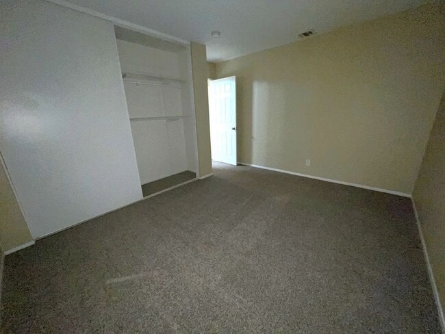 Building Photo - 7211 Blossom Ct