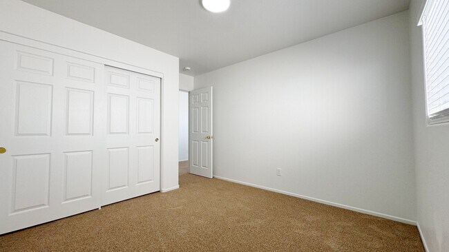Building Photo - 6176 Windmill Island Ave
