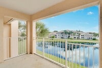 Building Photo - 141 SW Palm Dr