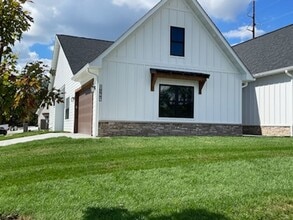 Building Photo - New Construction 3bd/2ba duplex (Calli Court)