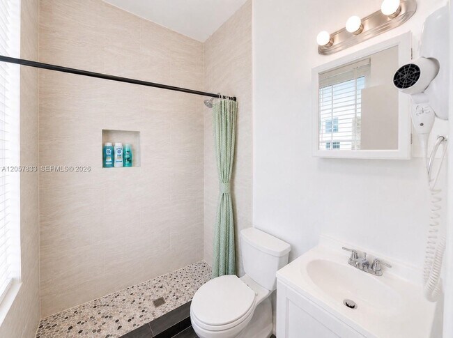 Building Photo - 3025 Indian Creek Dr