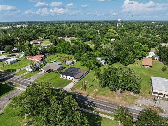 Building Photo - 1613 West St