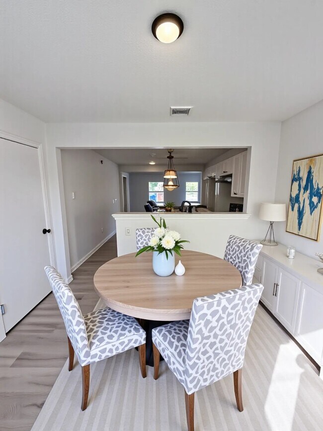 Building Photo - 4601 W 43rd St