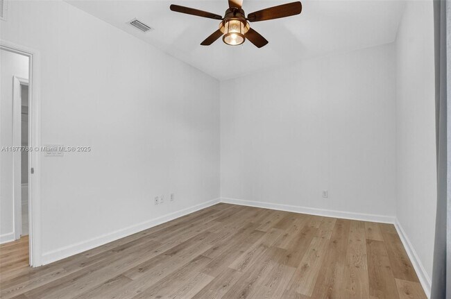Building Photo - 7176 Sandgrace Ln