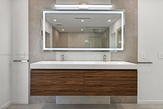 Building Photo - 4144 Pinta Ct