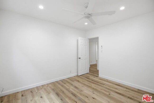 Building Photo - 4916 Hazeltine Ave