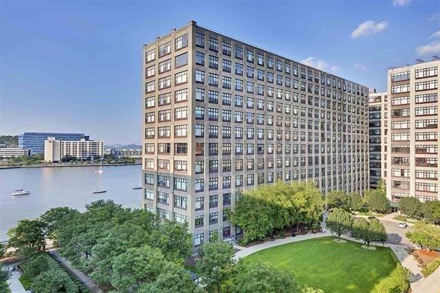 Building Photo - 1500 Washington St