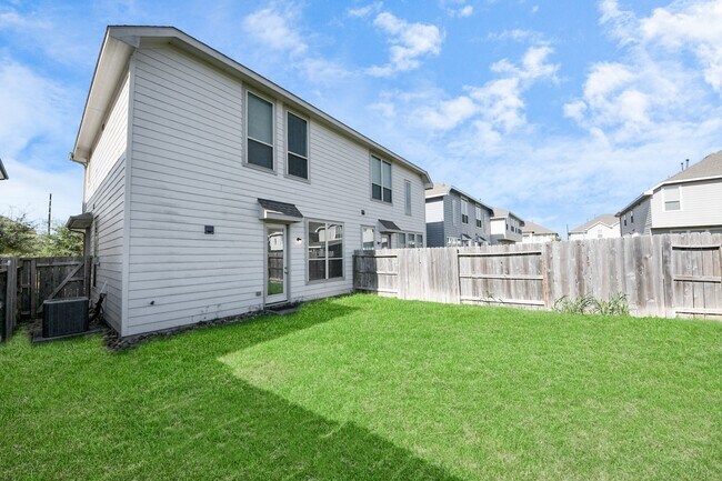 Building Photo - 1635 Ryon Falls Dr