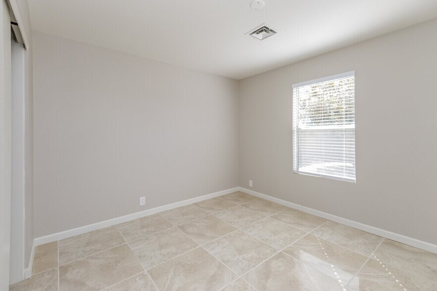 Building Photo - 8023 W Krall St