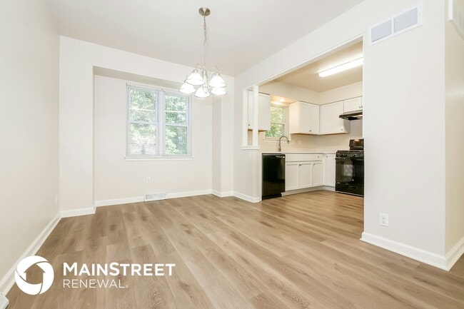 Building Photo - 5120 Goodman Ln