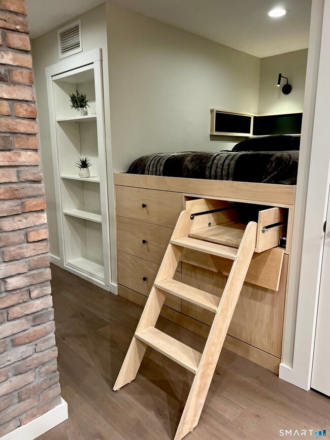 Building Photo - 177 Butternut St