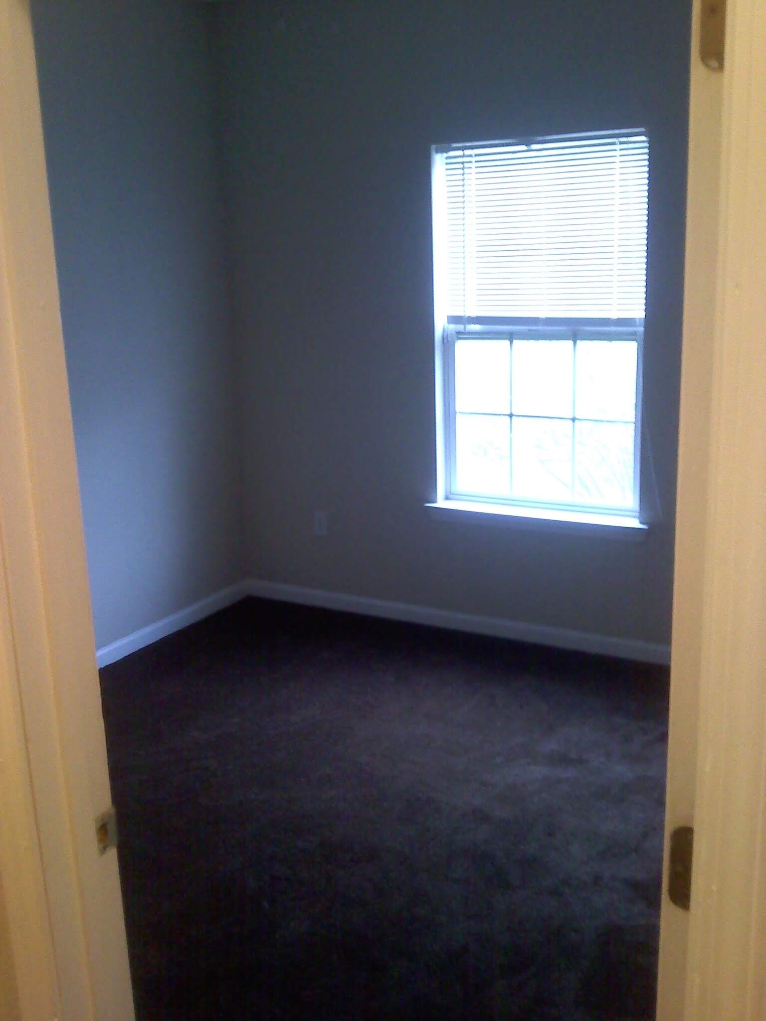 Building Photo - 916 W Carter Rd