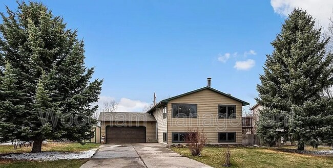 Primary Photo - 87 Arrowwood Dr