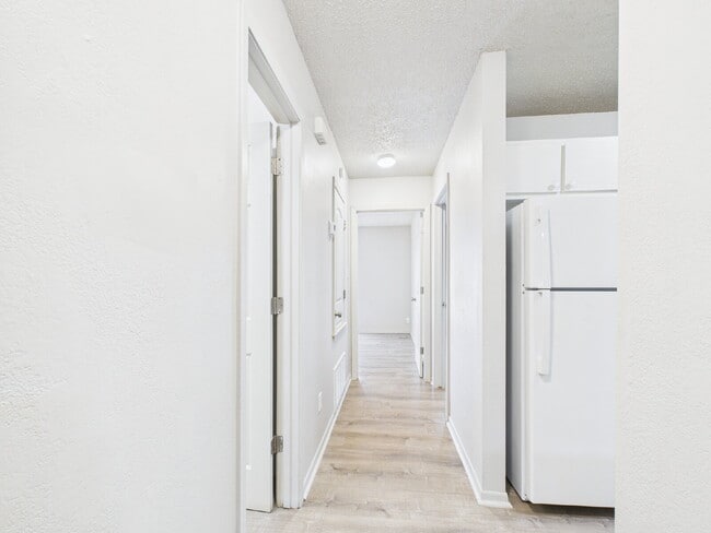 Building Photo - Upstairs 2/1 Unit Now Available