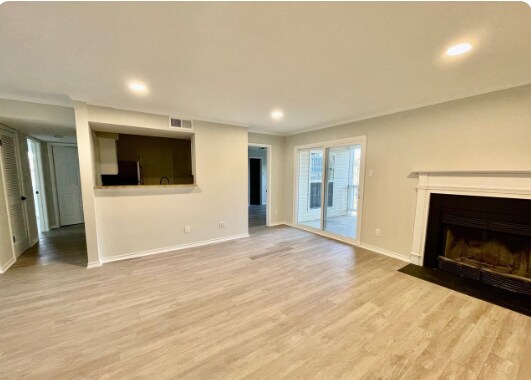 Building Photo - 1505 Lincoln Way