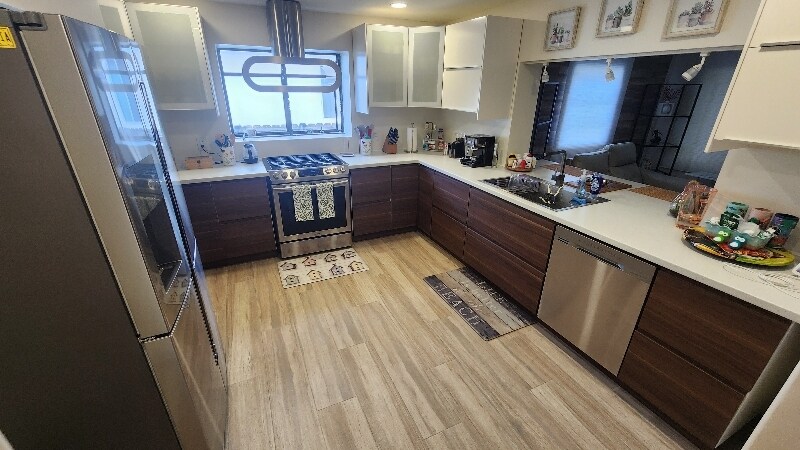 Building Photo - 831 Plover Ave