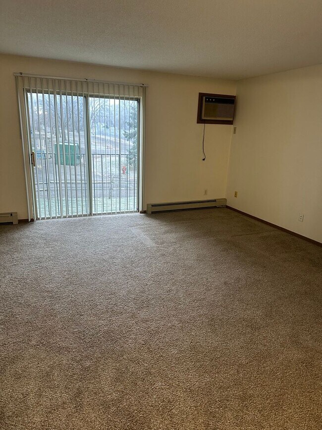 Building Photo - Two Bedroom Corner Unit