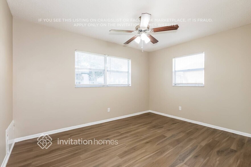 Building Photo - 9247 78th Ave N