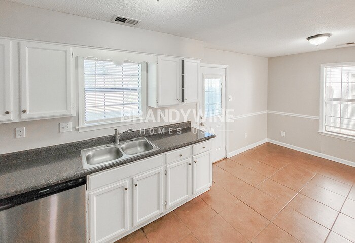 Building Photo - 8042 Port Douglas Dr