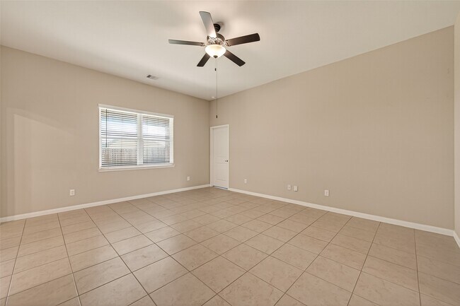 Building Photo - 21218 Echo Manor Dr