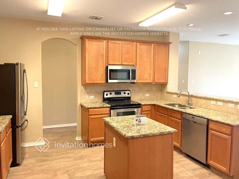 Building Photo - 701 Sage Brush Dr