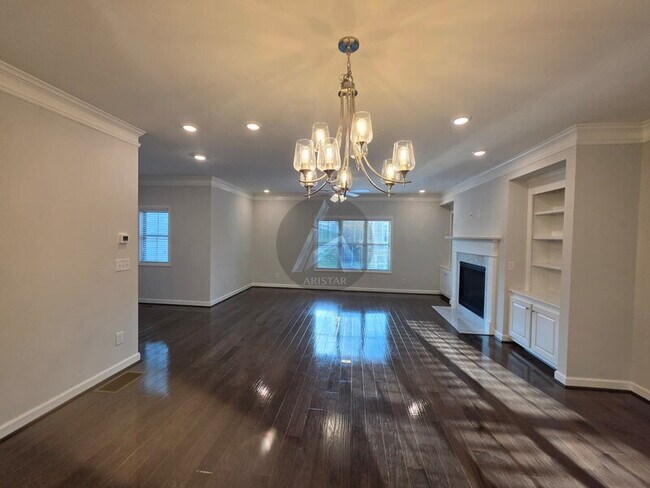 Building Photo - 2892 Boone Dr