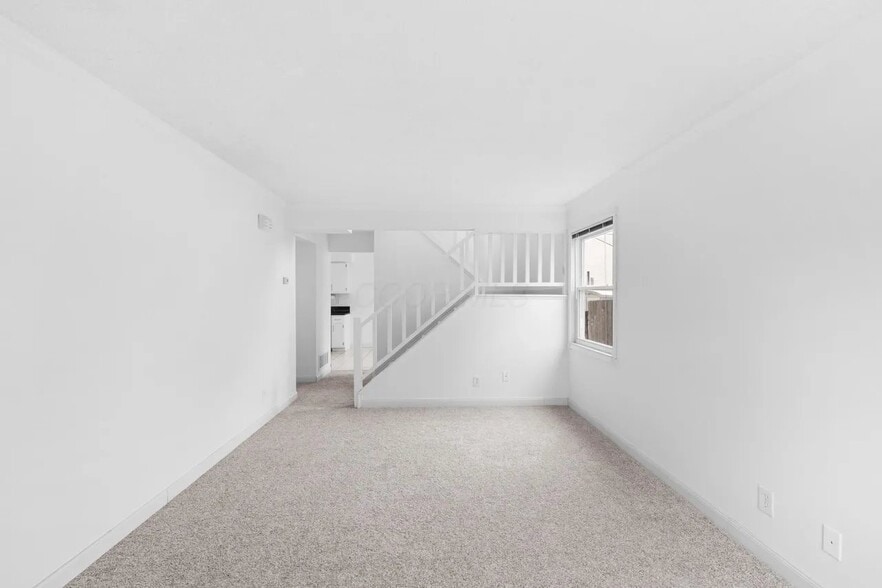Building Photo - 4840 Briston Dr