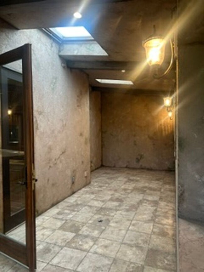 Building Photo - 3480 Gs Richards Blvd