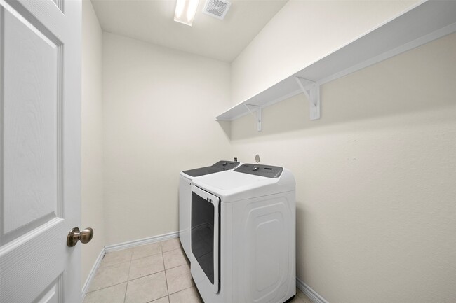 Building Photo - 24971 Jessamine Meadow Trl