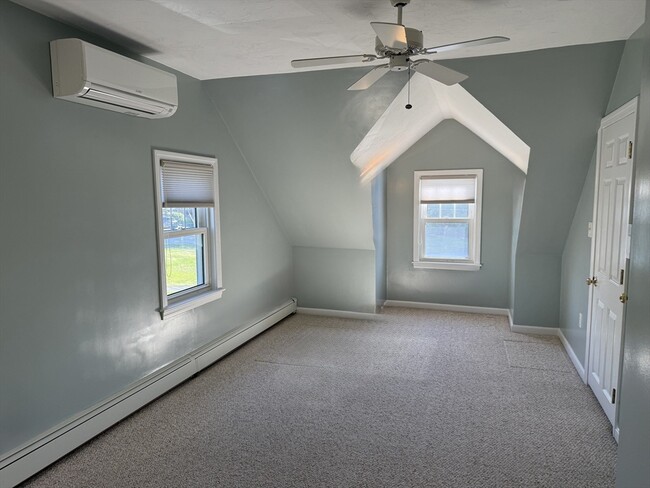 Building Photo - 47 Circuit Ln