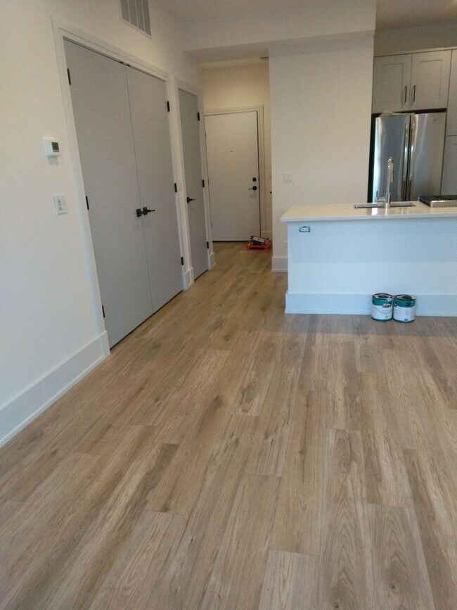 Building Photo - 4540 N Ravenswood Ave