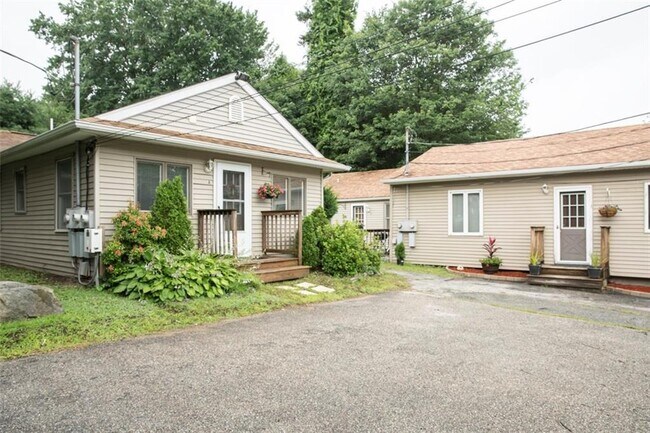 Building Photo - 2840 Hartford Ave