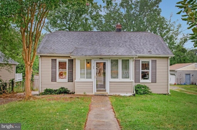 Primary Photo - 1009 Tyler Ave
