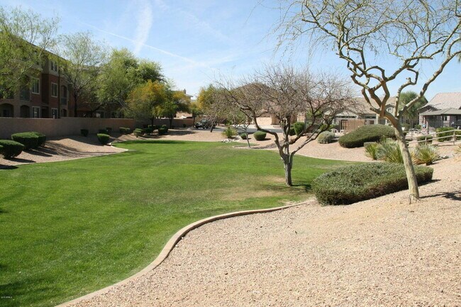 Building Photo - DESERT FOOTHILLS VILLAS TOWNHOUSE