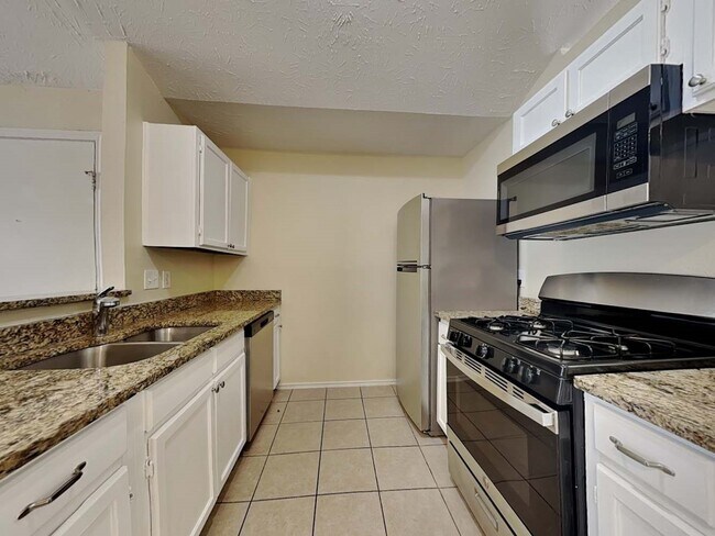 Building Photo - 3902 Mattingham Dr