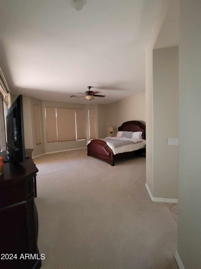 Building Photo - 2461 W Marlin Dr