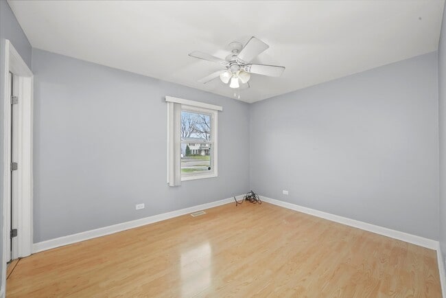 Building Photo - 8218 N Carrolton Ct