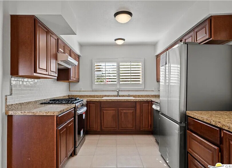 Building Photo - 2140 E Hildy Ln