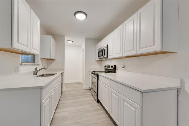 Building Photo - 6048 Hillcrest Dr