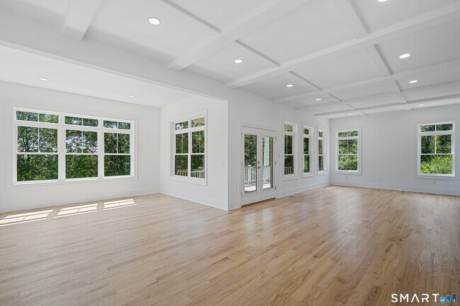 Building Photo - 15 Damia Dr