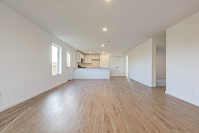 Building Photo - 3146 Savannah Rose Dr