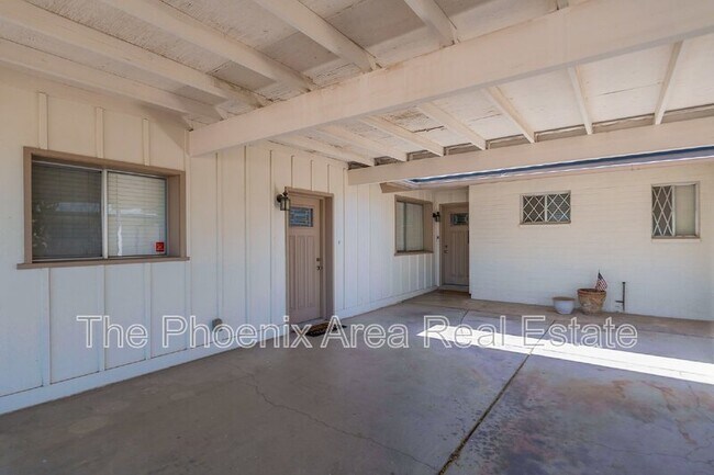 Building Photo - 1001 E Campus Dr