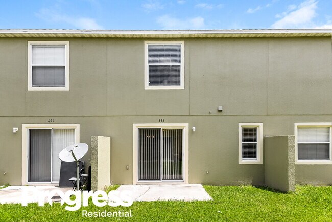 Building Photo - 693 Cresting Oak Cir