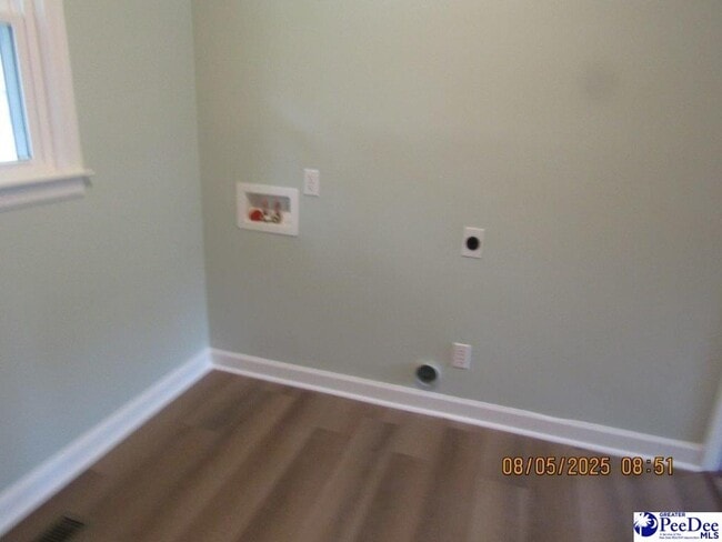 Building Photo - 1743 Williamsburg Cir