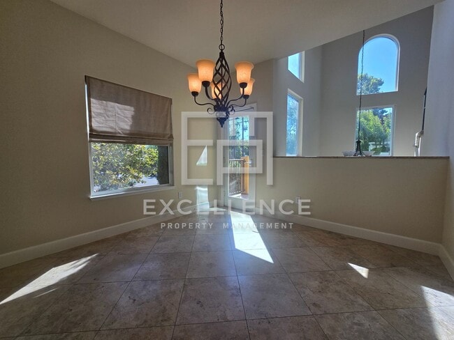 Building Photo - 3/3.5 Townhouse with 2 Car Garage, 2 Maste...